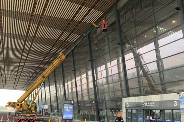 清流玻璃幕墙维护和保养